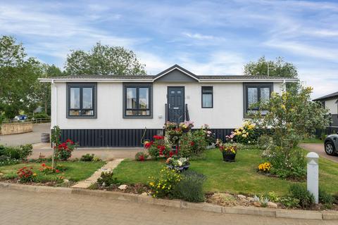 2 bedroom lodge for sale - Waters View, Yarwell, Stamford, PE8