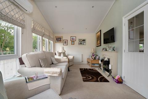 2 bedroom lodge for sale - Waters View, Yarwell, Stamford, PE8
