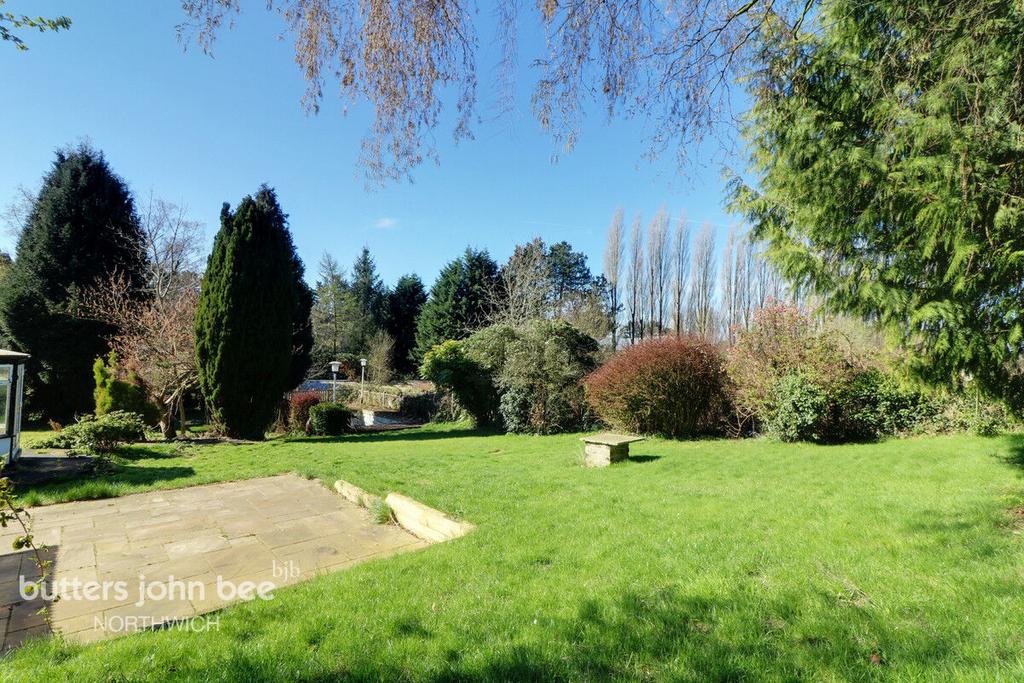 Forest Road, NORTHWICH 5 bed property for sale £500,000