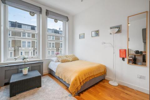 Studio to rent, Penywern Road, Earls Court, London, SW5