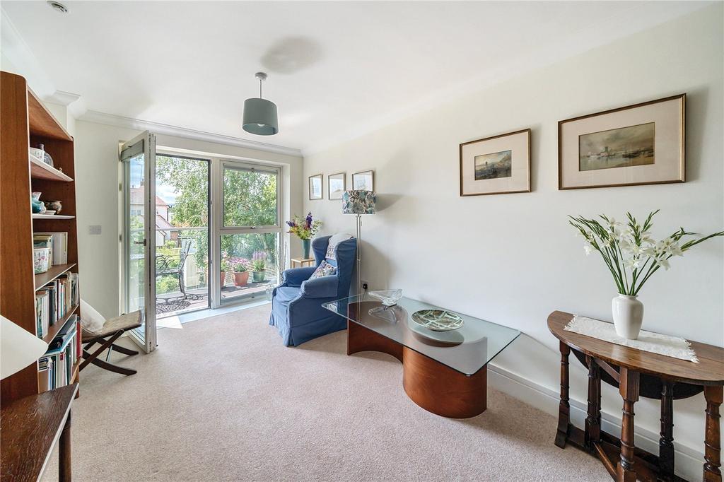 Sitting/Dining Room