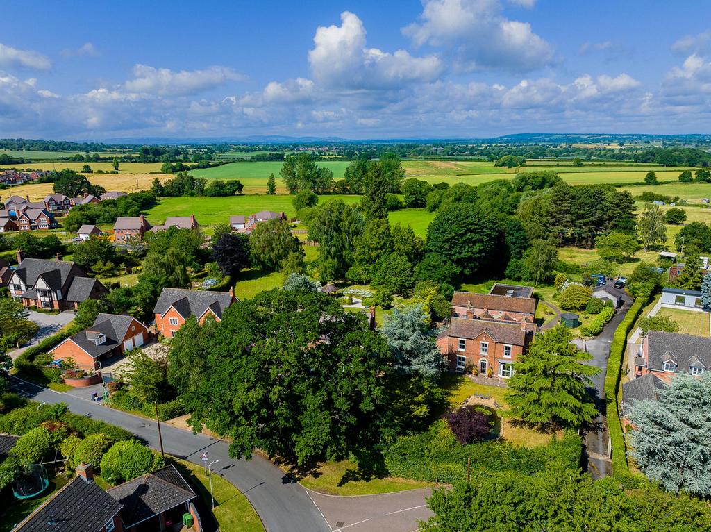 Bratton Road, Bratton, Telford TF5 0BT 5 bed detached house for sale