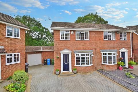 41 Blackbird Close, Poole, BH17 7YB