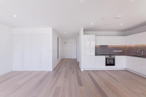 Studio to rent, Fairwater House, Royal Wharf, London, E16