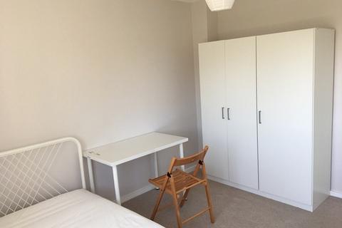 2 bedroom flat to rent, Bradley Close, Islington, London
