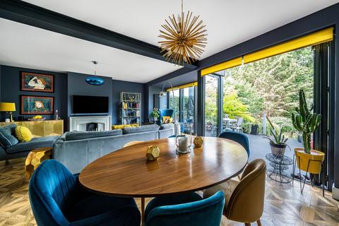31 Braeside, Beckenham, BR3 1ST