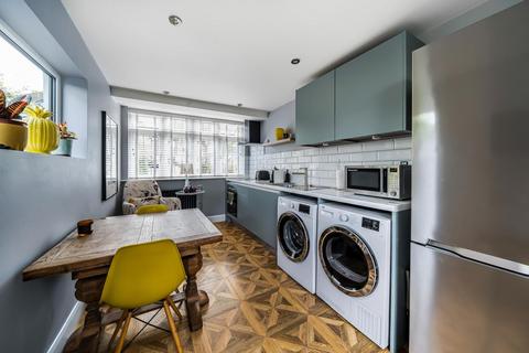31 Braeside, Beckenham, BR3 1ST