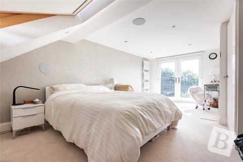 4 bedroom terraced house for sale - Gorseway, Romford, RM7