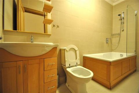 2 bedroom apartment to rent, Ashburn Gardens, London