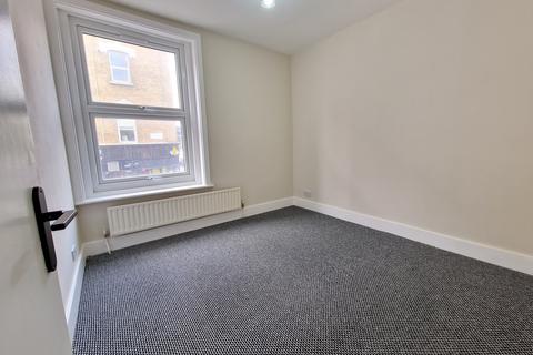 2 bedroom flat to rent, Lower Clapton Road, London E5