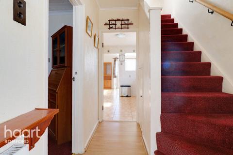 35 Garry Way, Romford, RM1 4YU