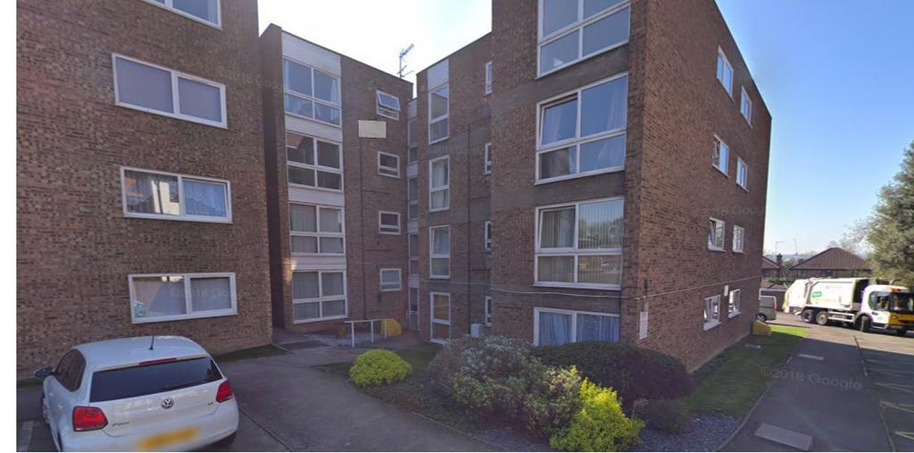 126128 Widmore Road, Bromley, Kent, BR1 Studio to rent £1,000 pcm (£