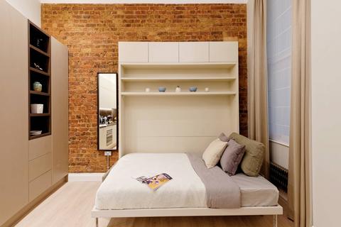 Studio to rent, 37 Emperor's Gate, London SW7