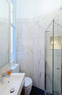 Studio to rent, 37 Emperor's Gate, London SW7