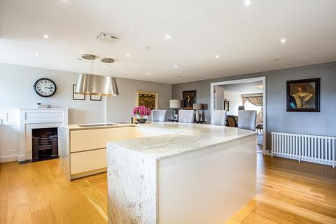 undefined, Vitali Close, London, SW15