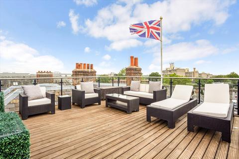undefined, Vitali Close, London, SW15