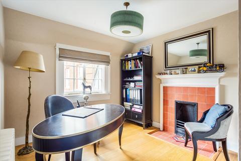undefined, Vitali Close, London, SW15