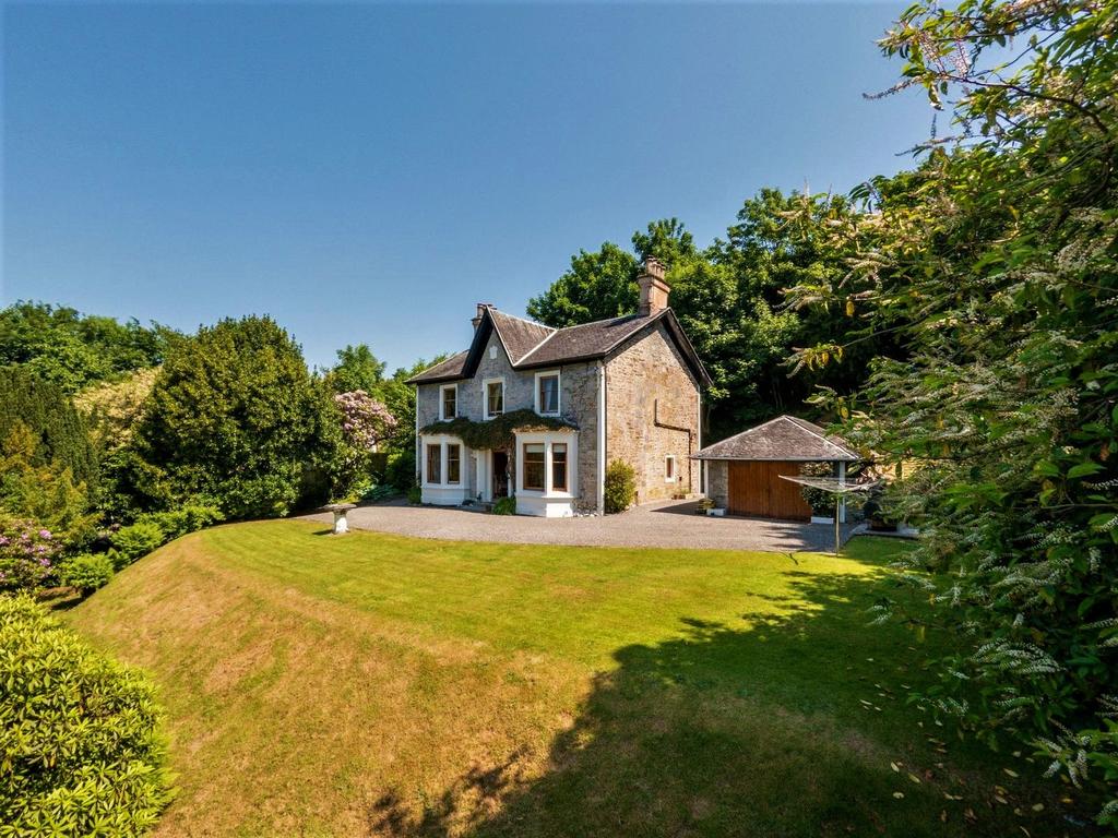 Dunivard Road, Garelochhead, Argyll and Bute, G84 0AB 5 bed detached