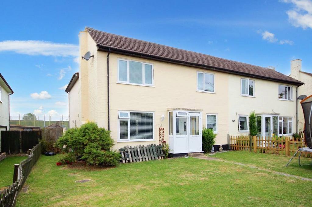 Chestnut Road, Stradishall CB8 3 bed semidetached house for sale £