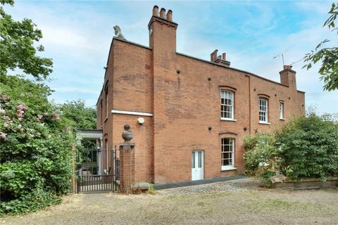 15 Westgrove Lane, London, SE10 8QP