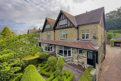 5 bedroom semi-detached house for sale, Upper Batley Low Lane, Birstall