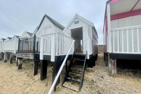 House for sale, Beach Hut 363, Thorpe Bay, Essex, SS1