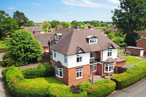 4 bedroom semi-detached house for sale, Station Road, Balsall Common, CV7