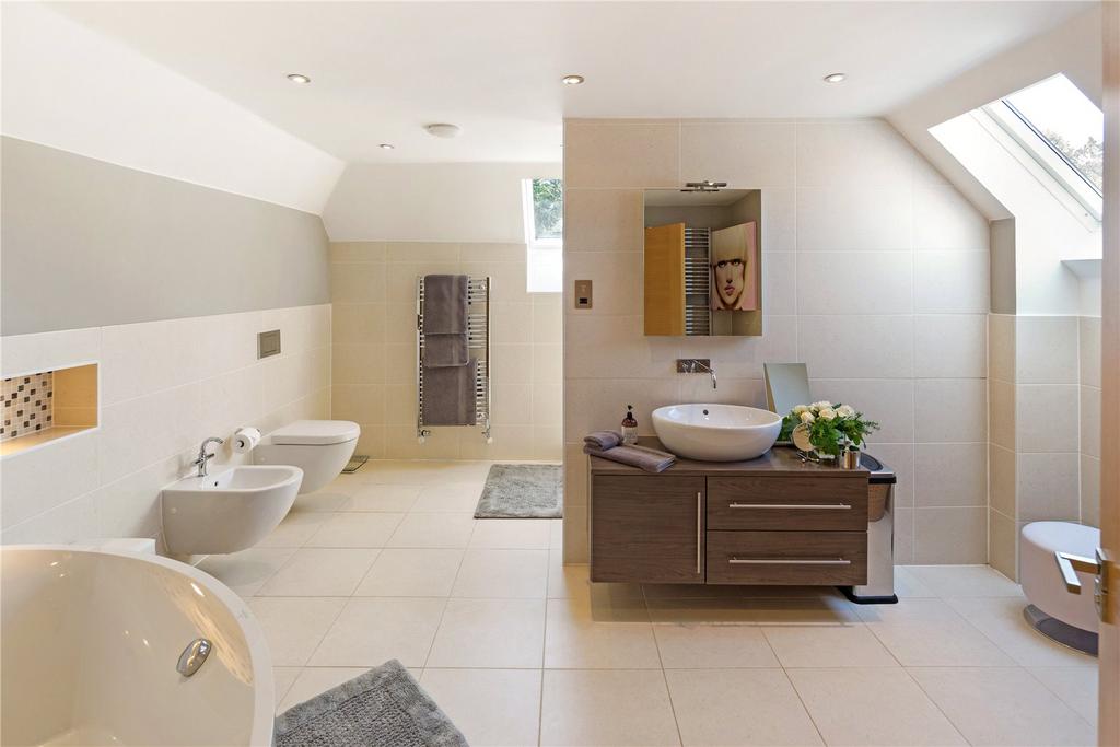 En Suite Bathroom