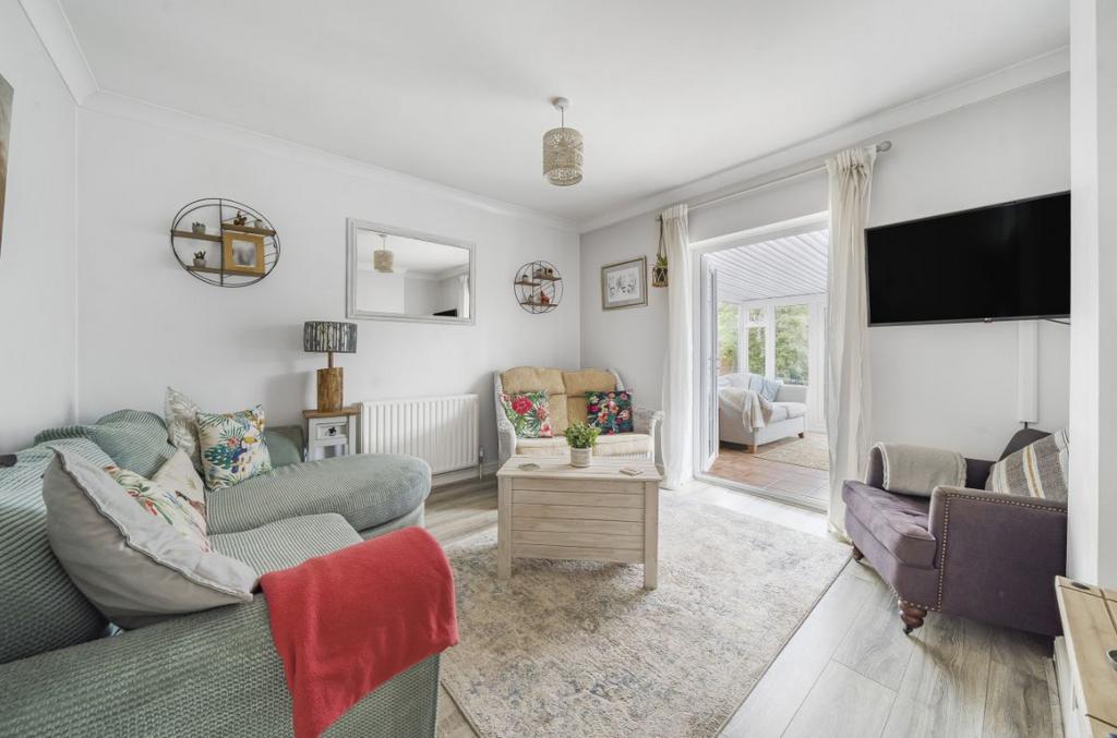 Wood End Road, Kempston, Bedford 3 bed bungalow for sale £400,000