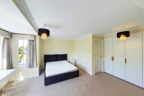 27 Railton Road, Guildford, GU2 9LX