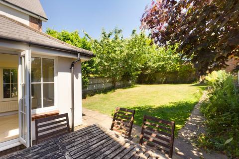 27 Railton Road, Guildford, GU2 9LX