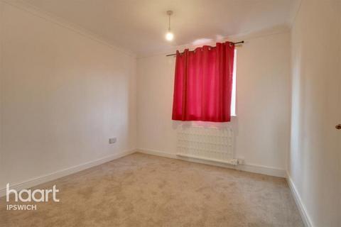 2 bedroom apartment to rent, Hale Close, Ipswich