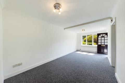 2 bedroom ground floor maisonette to rent, Hamilton Court, Maitland Drive, High Wycombe, HP13 5BN