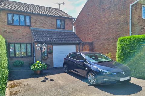 26 Bilberry Drive, Marchwood, Southampton, SO40 4YR
