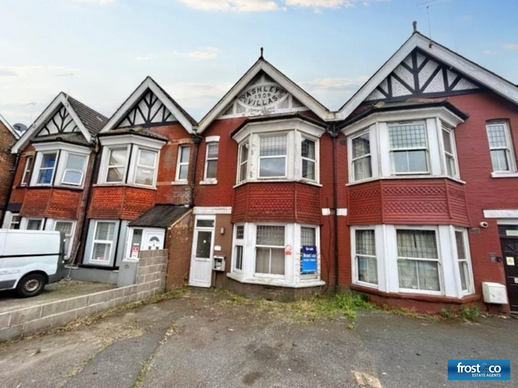 Ashley Road, Parkstone, Poole, Dorset, BH14 4 bed terraced house for