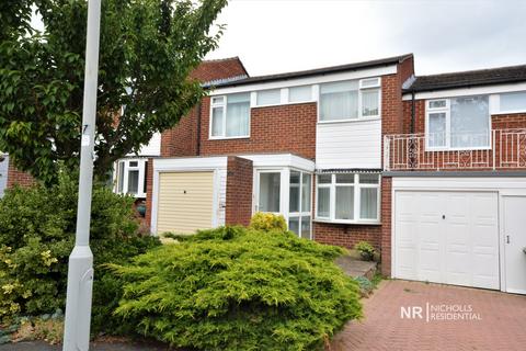 3 bedroom terraced house for sale, Angus Close, Chessington, Surrey. KT9