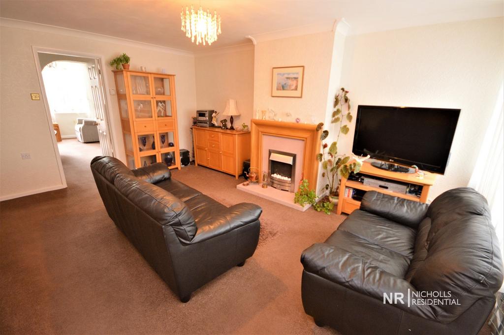 Lounge Extra Photo 1