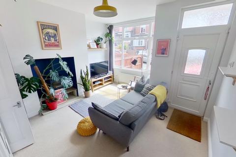2 bedroom house to rent, Elsham Terrace, Burley, Leeds