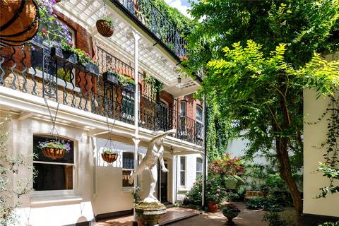 Flat 18, St Andrews Mansions Dorset Street, London, W1U 4EQ