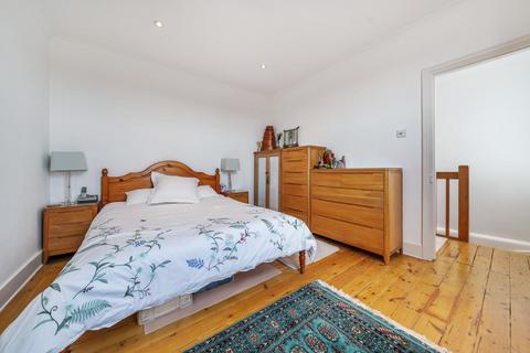 2 bedroom maisonette for sale, Garratt Lane, Earlsfield