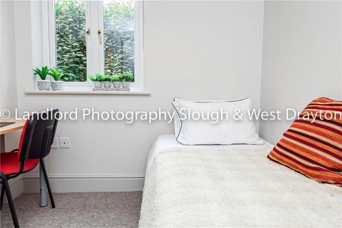 1 bedroom in a house share to rent - Broomfield, Guildford, Surrey, GU2