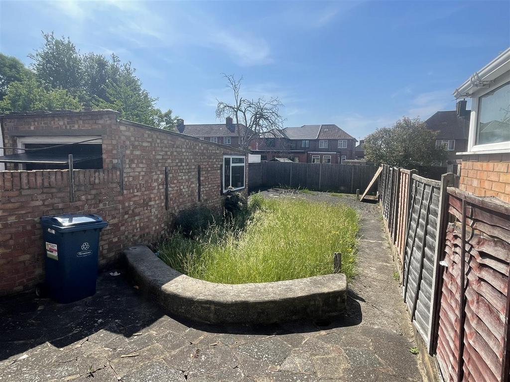 Streatfield Road, Harrow 3 bed semidetached house £2,600 pcm (£600 pw)