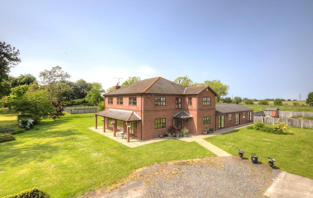 Southminster Road, Mayland, CM3 4 bed detached house for sale £1,800,000