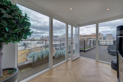 3 bedroom penthouse for sale, Bedford Street, London, WC2E
