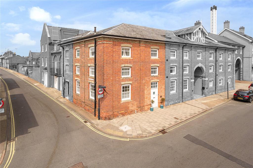 Westgate Street, Bury St Edmunds, Suffolk, IP33 4 bed townhouse for