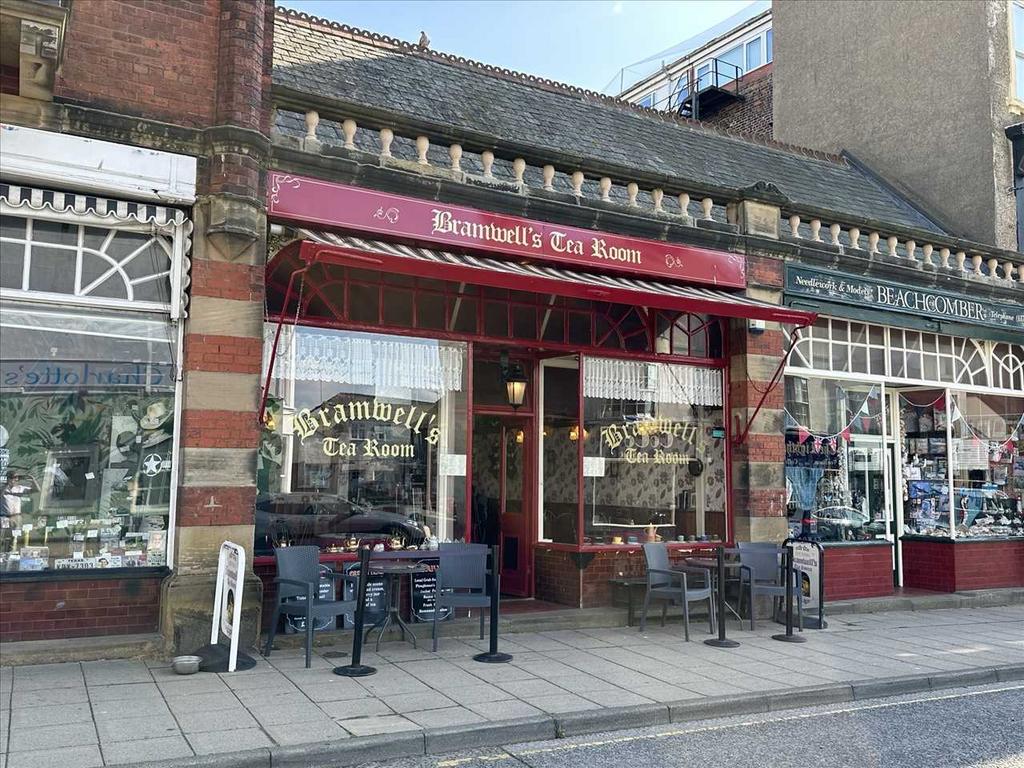 FILEY TOWN CENTRE FREEHOLD BUSINESS FOR SALE Property £150,000