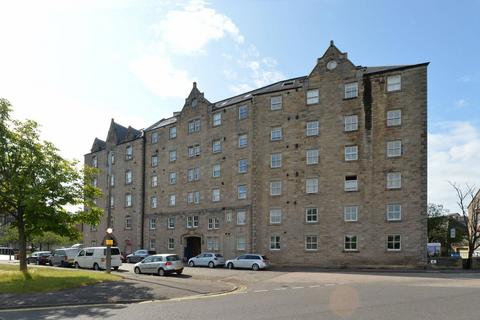 17/34 Johns Place, Edinburgh, EH6 7EN