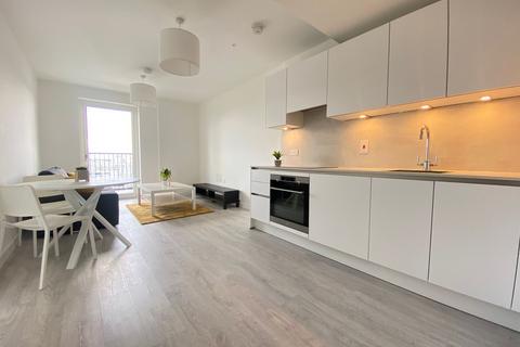 1 bedroom apartment to rent - Farine Avenue, London, UB3
