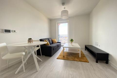 1 bedroom apartment to rent, Farine Avenue, London, UB3