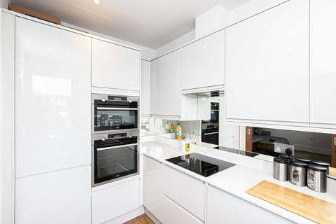 1 bedroom flat to rent, Palmerston Road, Buckhurst Hill, IG9